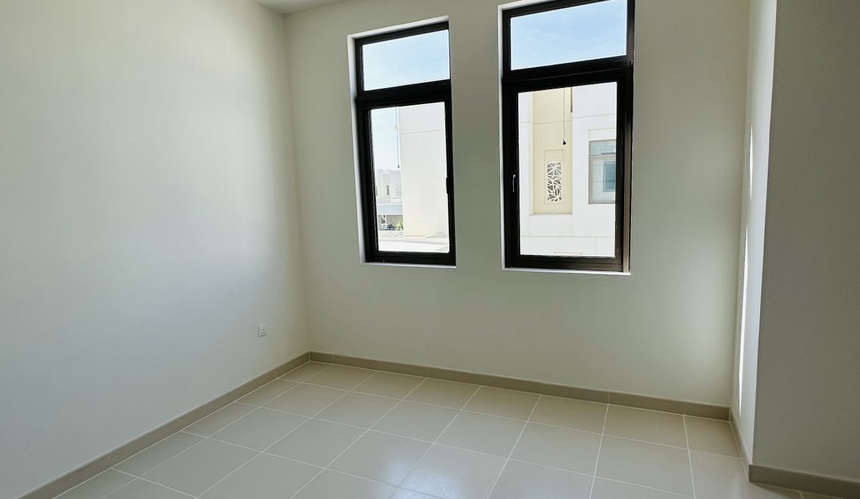 ROOM 2