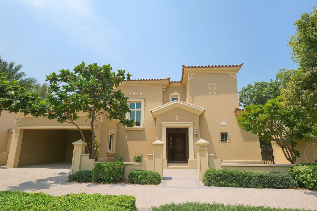 4 Bed + Maids Room Villa in Arabian Ranches