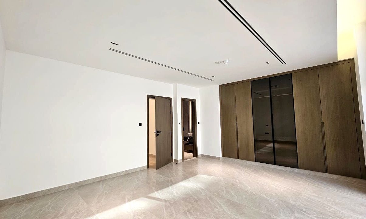 WhatsApp Image 2026-02-18 at 01.46.35-6