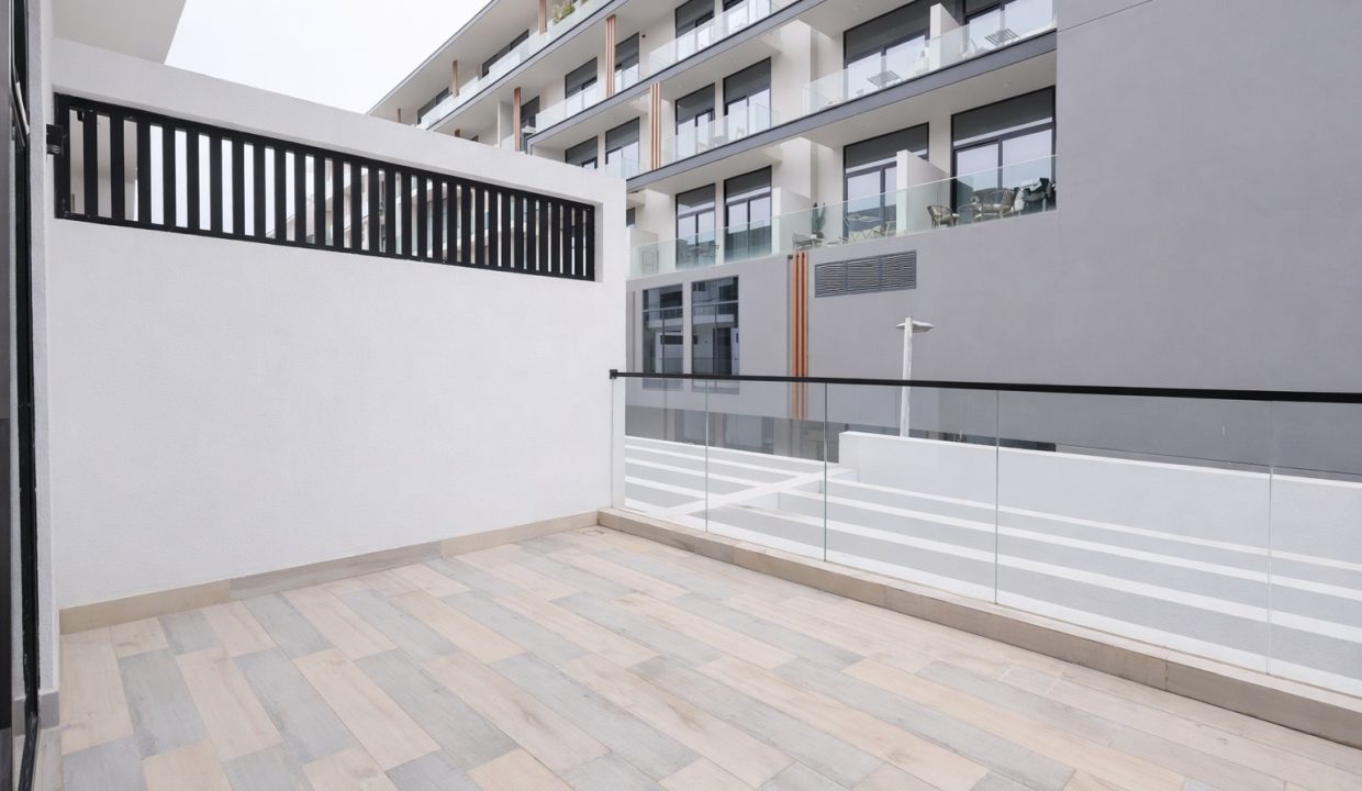 WhatsApp Image 2026-04-16 at 15.54.02-16