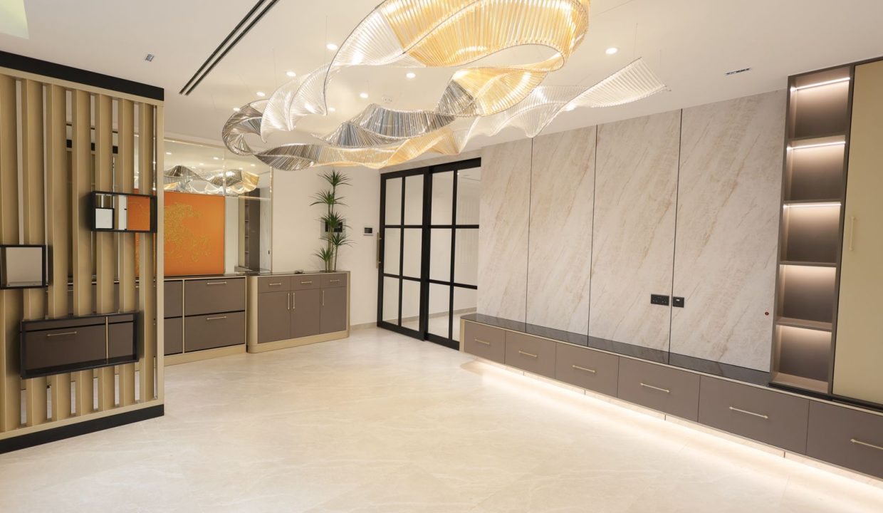 WhatsApp Image 2026-04-16 at 15.54.07-38